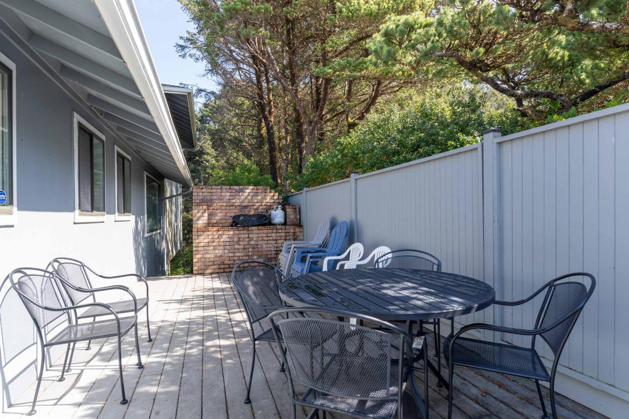 Lawton'S View Villa Lincoln City Exterior photo