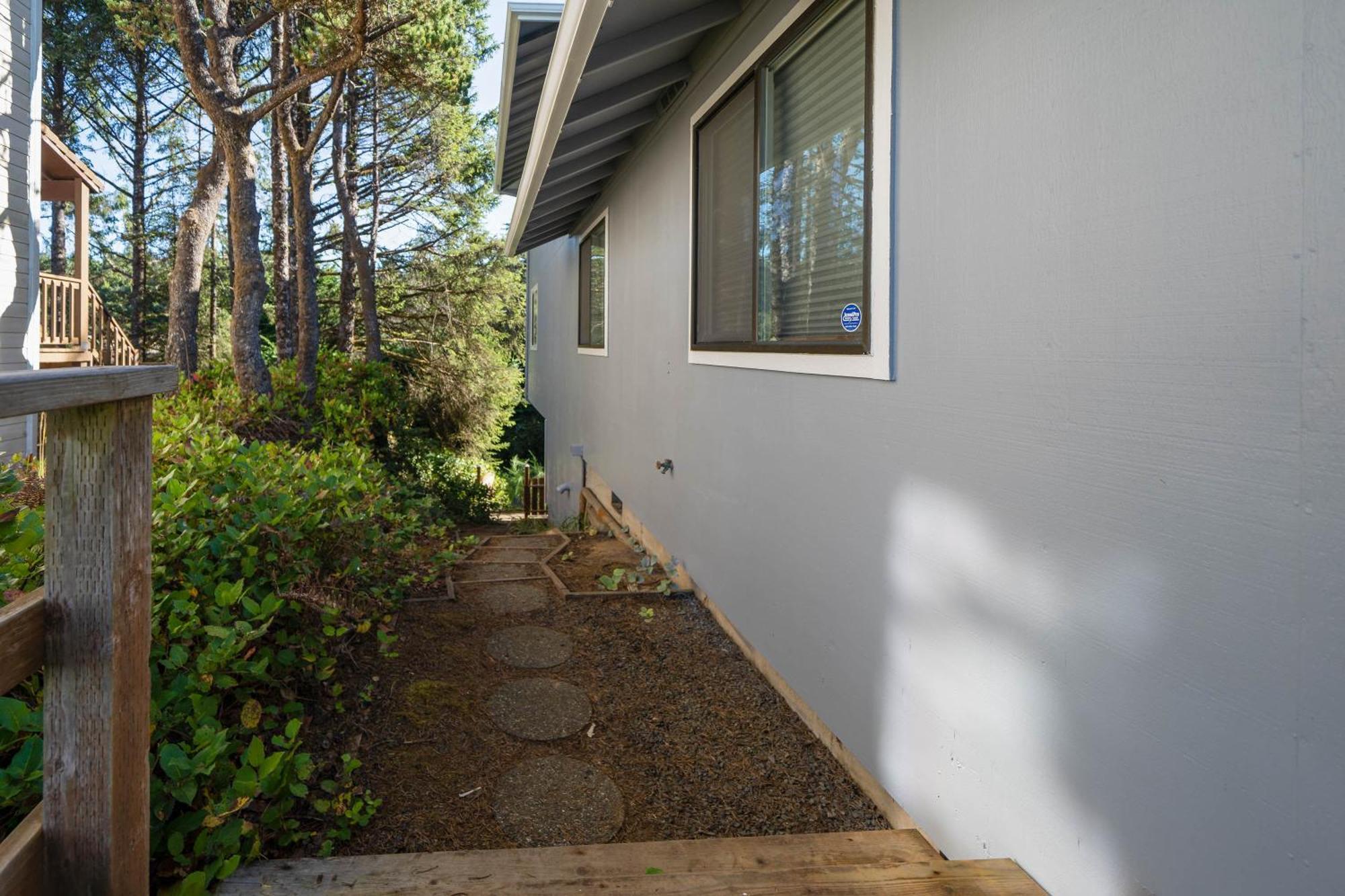 Lawton'S View Villa Lincoln City Exterior photo